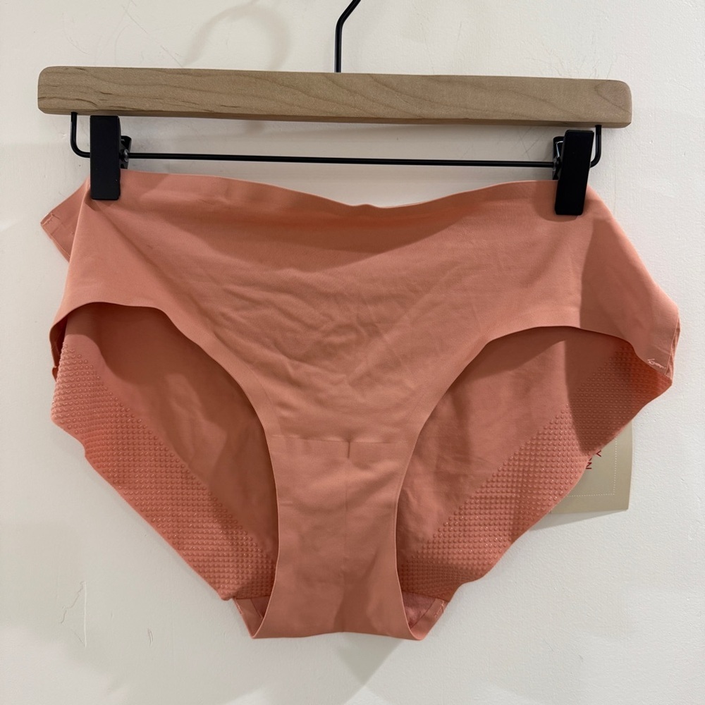 Ruby Ribbon Coral Seamless Hipster Panty
